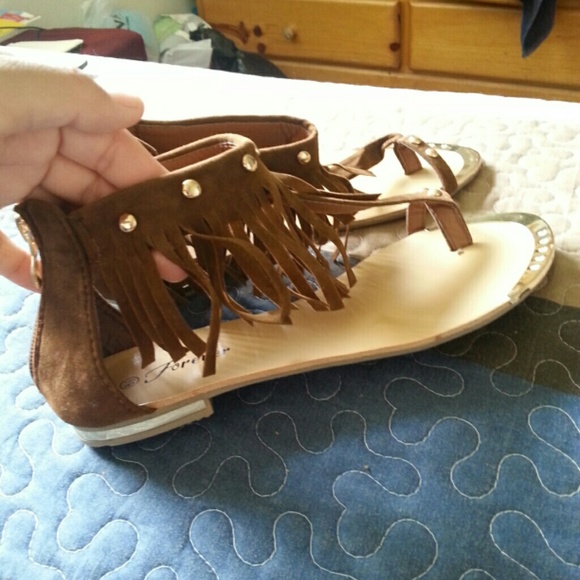 Brown fringe sandals - Picture 4 of 4