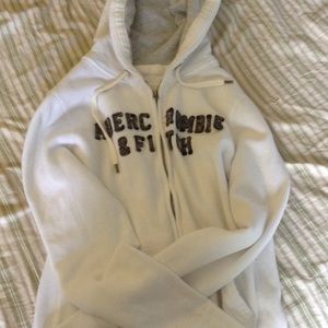 White Abercrombie sweatshirt never worn