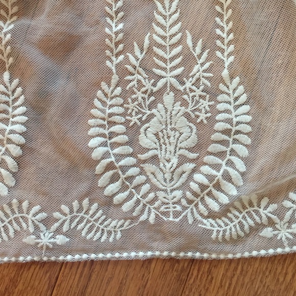 High waisted White Crochet Lace Skater Skirt - Picture 2 of 4