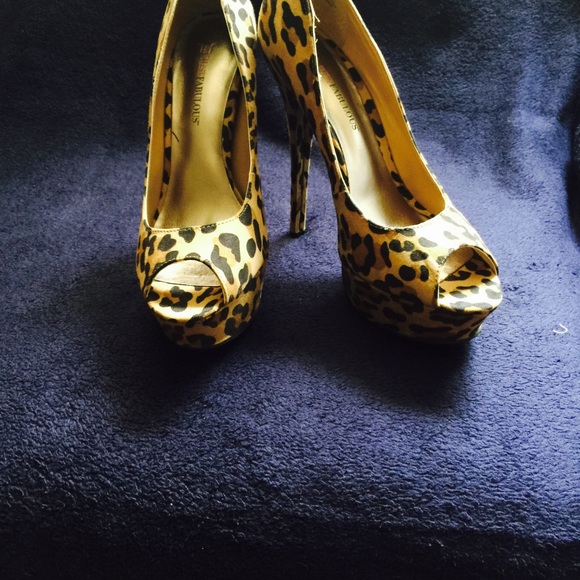 Heels - Picture 2 of 2