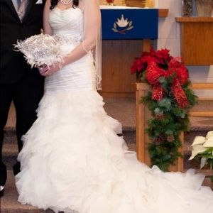 Ivory wedding dress. Make a offer!