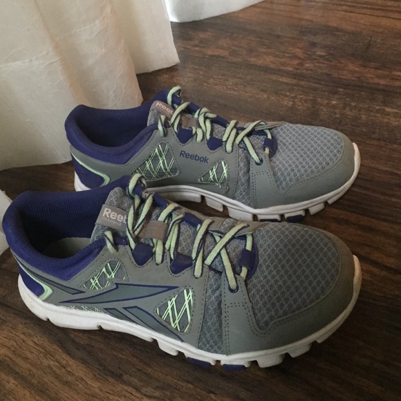 Reebok training shoes // size 8 1/2