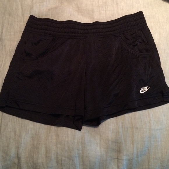Black Nike shorts