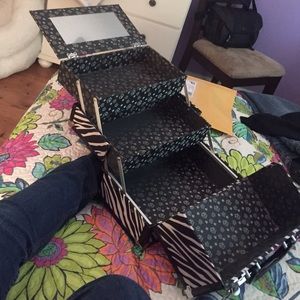 Make up/ jewelry box or organizer