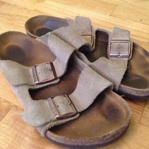 Tan Arizona Birkenstocks