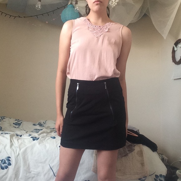 SOLD - Kenar Front Zip Mini Skirt - Picture 1 of 4
