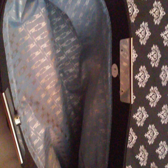 Mario Tricoci clutch - Picture 3 of 3