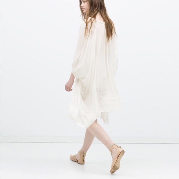 White Flowy Tunic - Picture 3 of 3