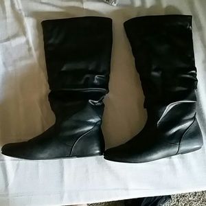 Leather boots