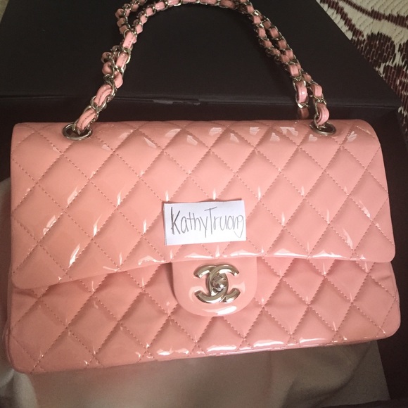 Sharing my pink Chanel flap 😍