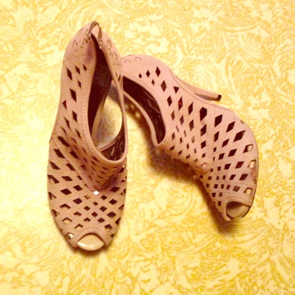 Caged Heel 🔗👠