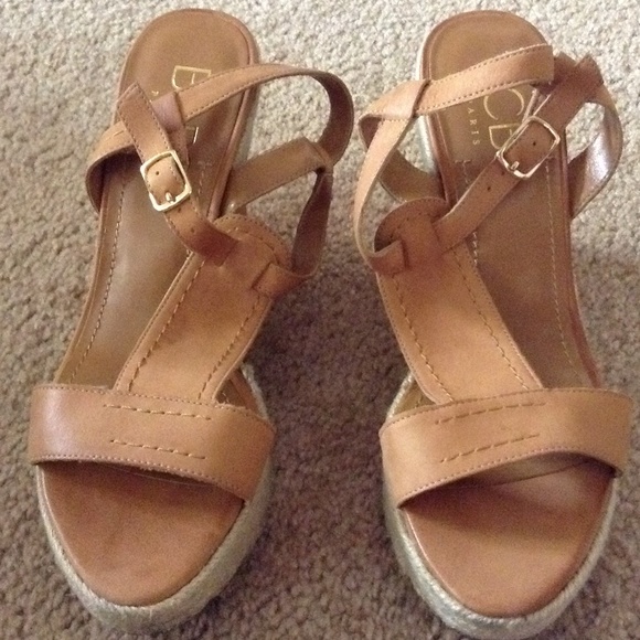 BCBG Paris wedges shoes