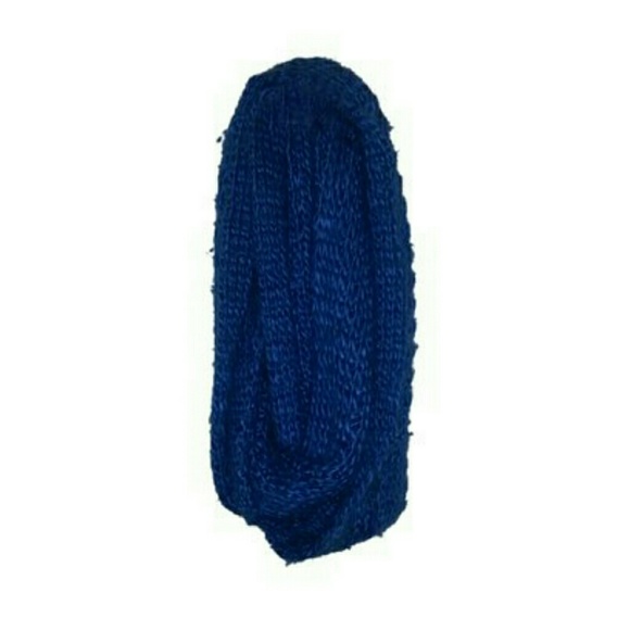 Cobalt blue knit circle scarf - Picture 3 of 4