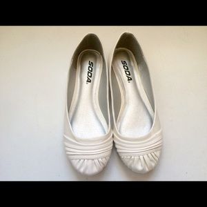 🚫SOLD🚫 White flats