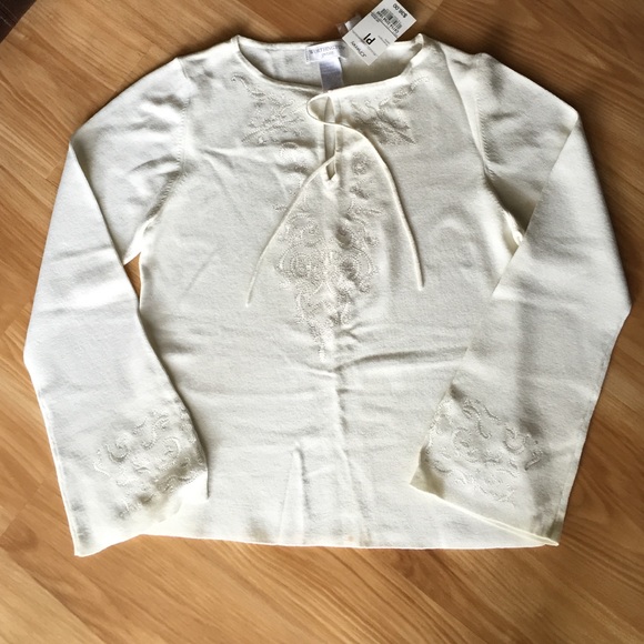 Petite Large Off White knitted Top with embroidery - Picture 1 of 4