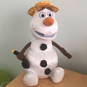 Singing and swinging Olaf