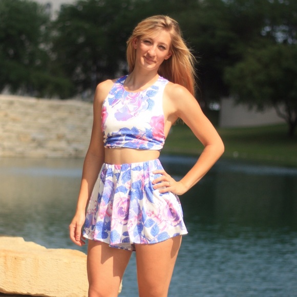Boutique Other - Rose Garden Set