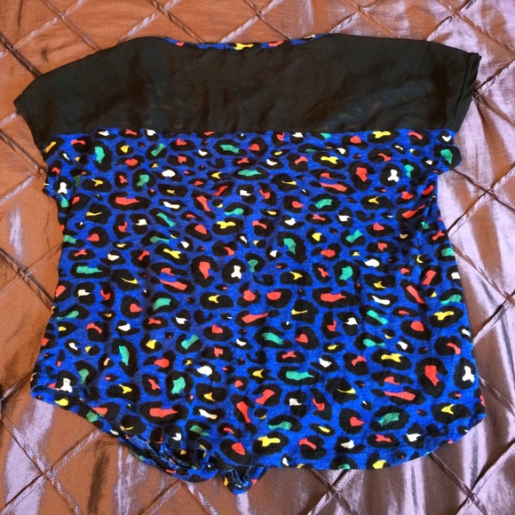 Top - Picture 2 of 2