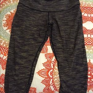 WunderUnder LuLuLemon sized 12 crops