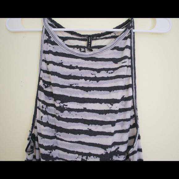 Tank top - Picture 2 of 2