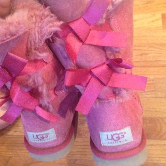Pink Bailey bow uggs