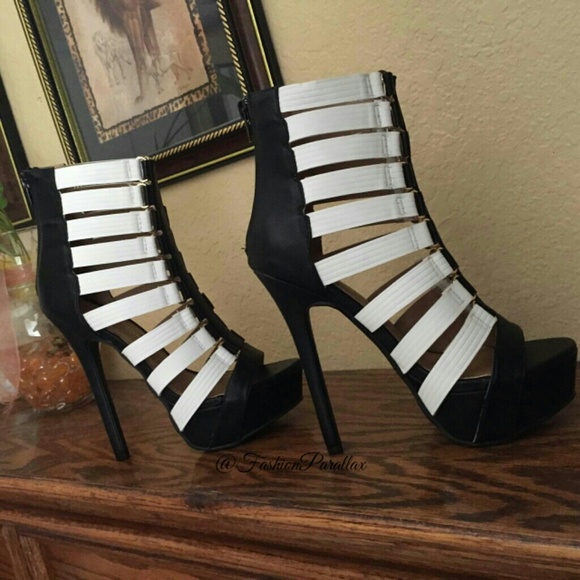 HP 🎉Faux Leather Platform Heels - Picture 2 of 2