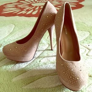 NUDE HEELS WITH RHINESTONES