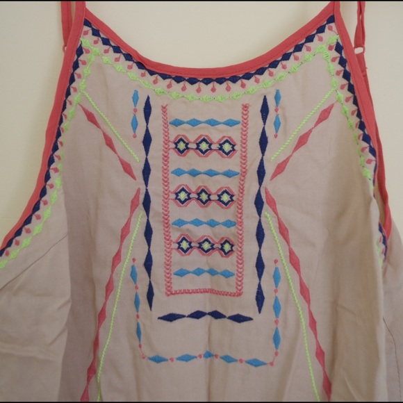Embroidered tank - Picture 2 of 2