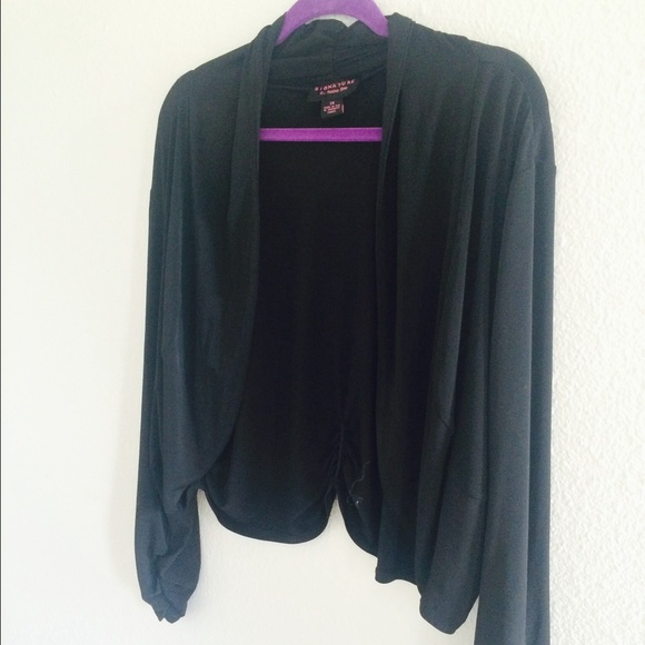 Signature By Robbie Bee Sweater Shall