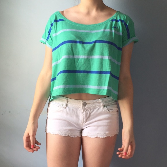 Cropped loose fitting tee