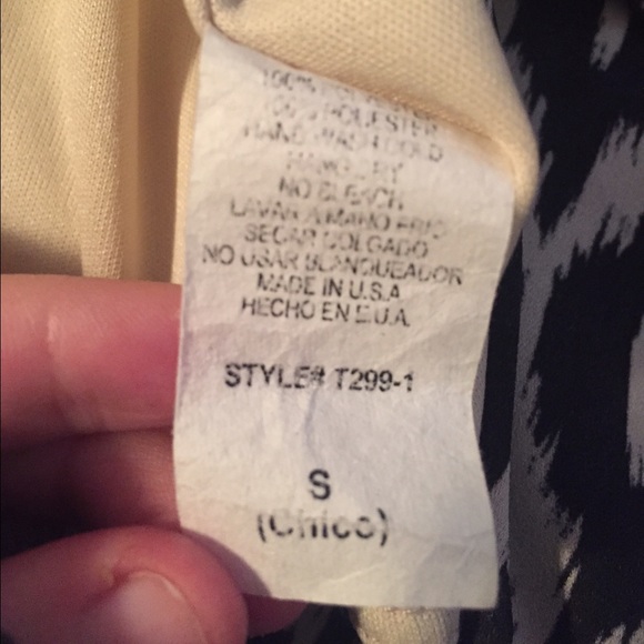 Small Cute patterned crop top! - Picture 4 of 4