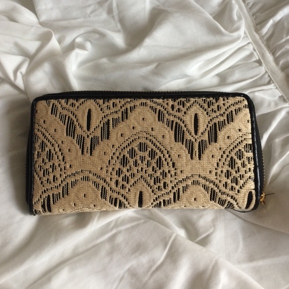 Charming charlie wallet