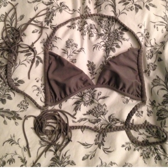 Acacia Haiku top in stone