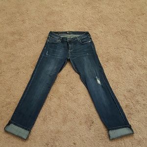 Super cute boyfriend cut capris!