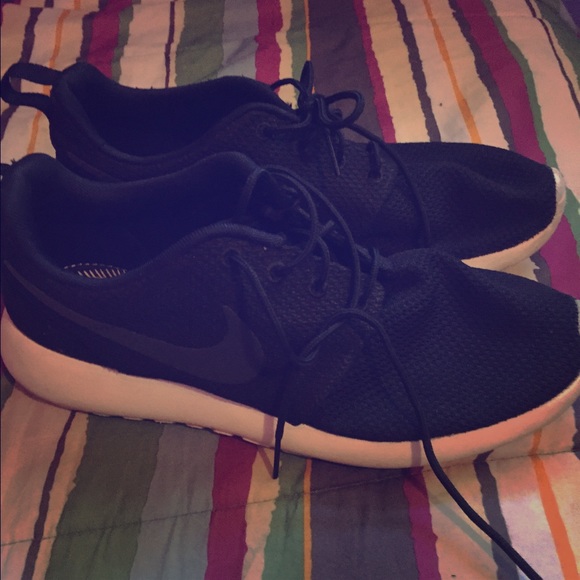 Black roshe