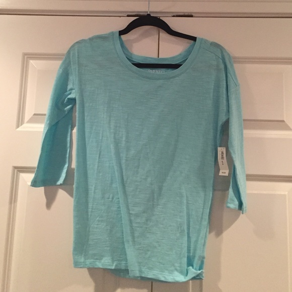 New with tags blue mid sleeve shirt