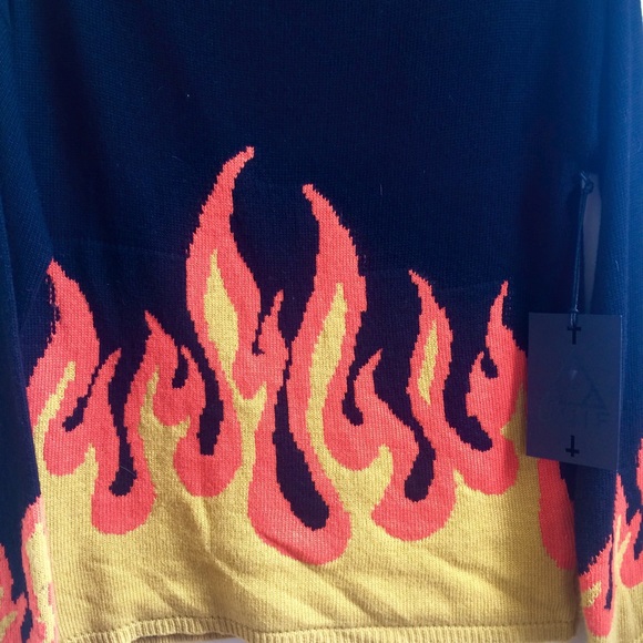 UNIF Flames Sweater - Picture 3 of 4