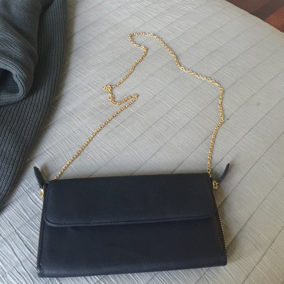 Navy clutch with chain