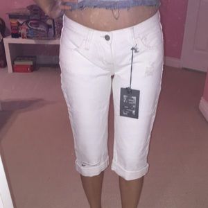 Abercrombie and Fitch Jean Capri Pants