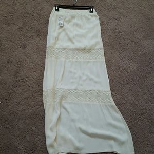Long white maxi skirt NWT
