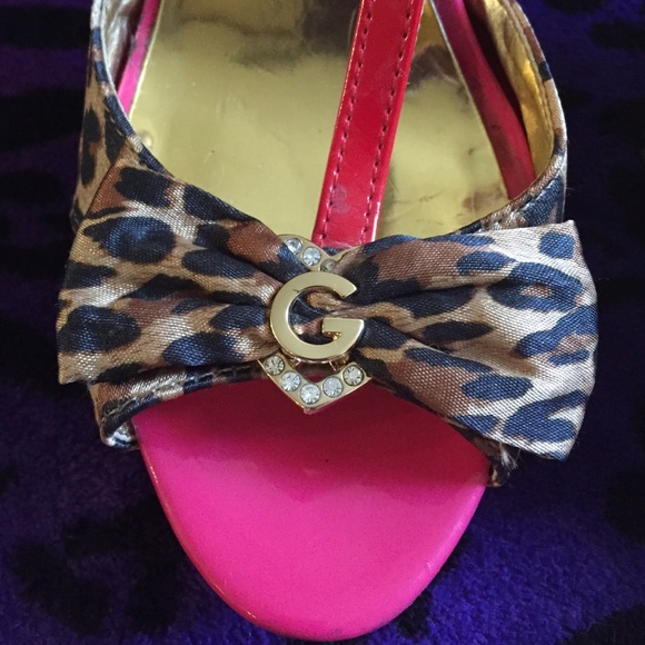 NWOT Guess Platform Heels - Picture 3 of 4