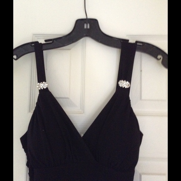 Black sparkled dress - Picture 2 of 4