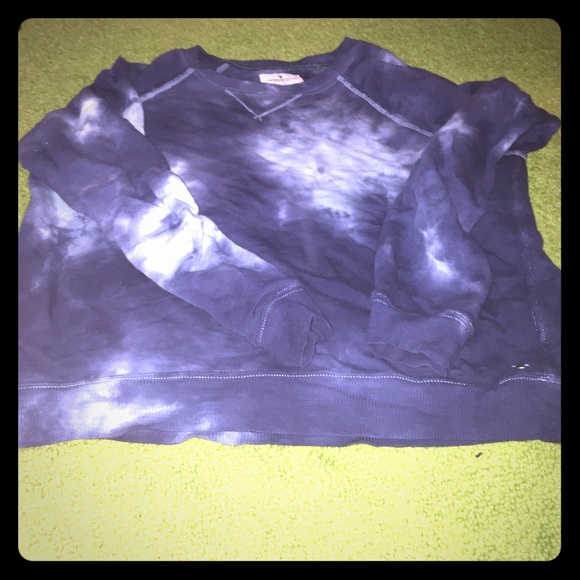 Navy tye dye crew neck sweatshirt.