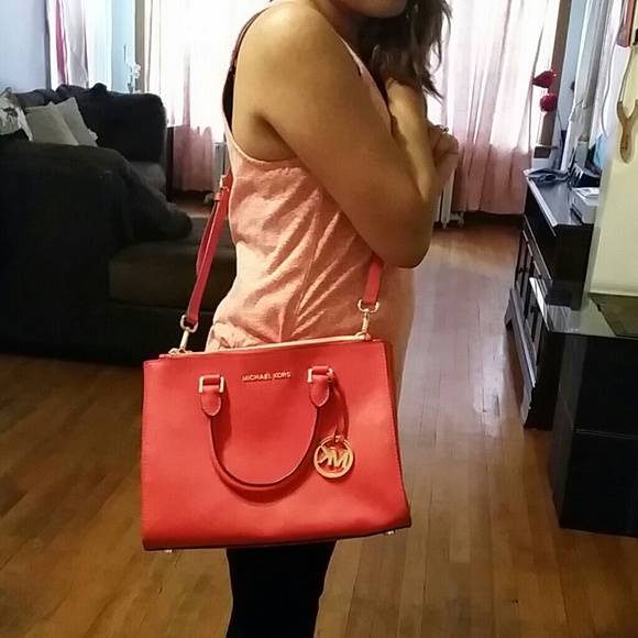 Michael kors sutton medium saffiano leather