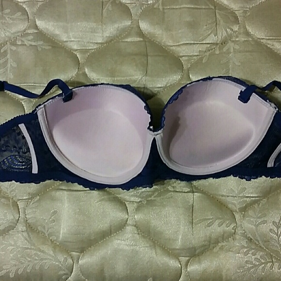 Bra - Picture 2 of 3