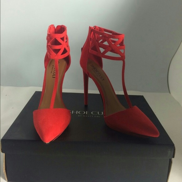 ####TRADED###Shoe cult caged poppy heels
