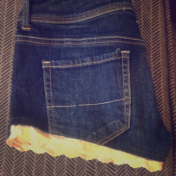 Lace trim American eagle shorties