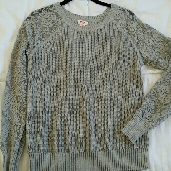 Gray sweater with lace sleeves