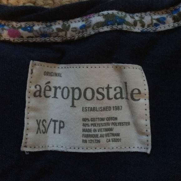 shirt - Picture 2 of 4