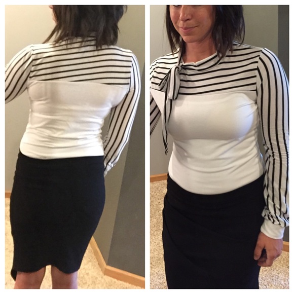 🎉HP •Longsleeve Necktie Top• - Picture 2 of 3